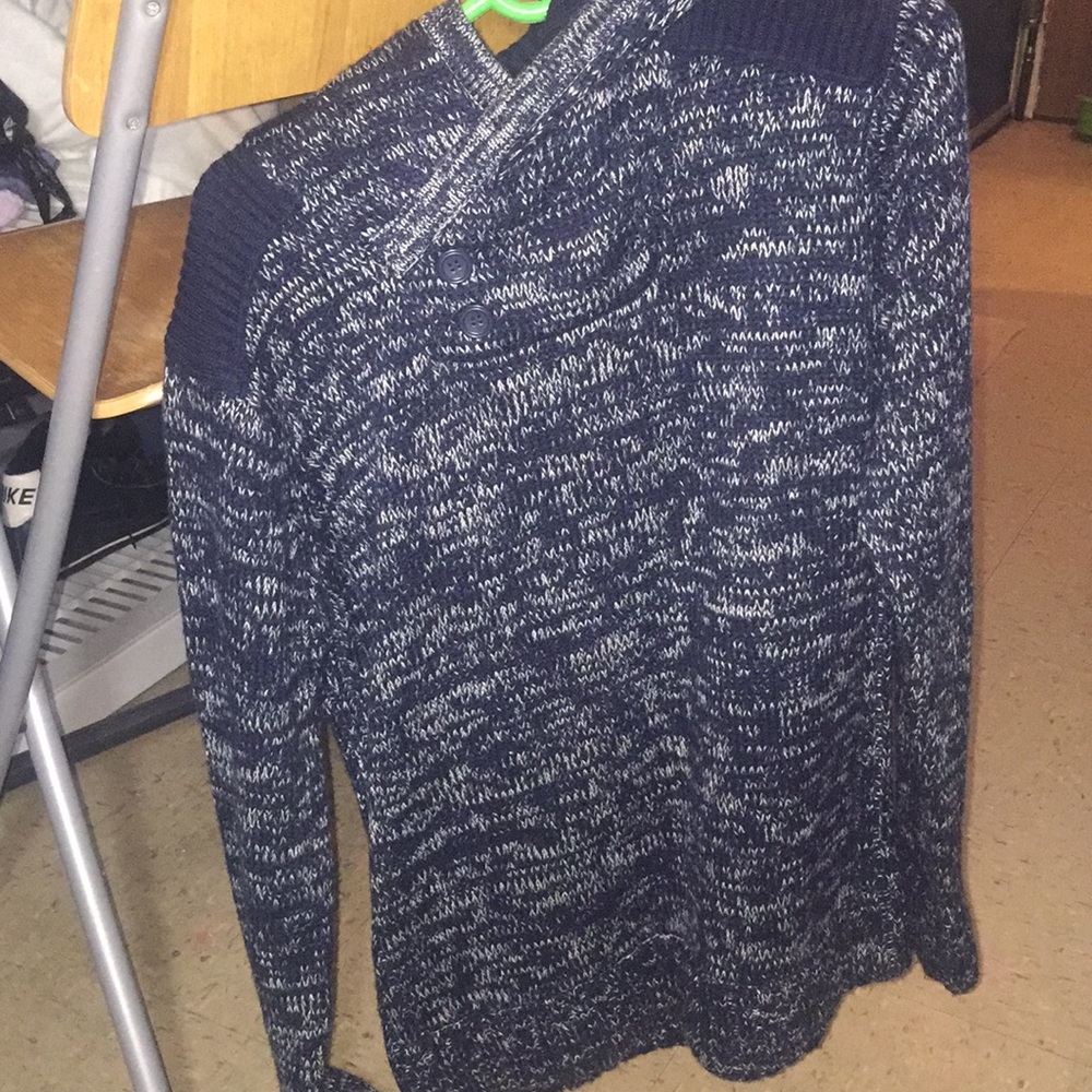 American Legacy Sweater w hoodie